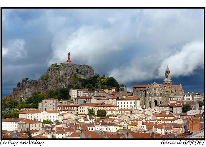 Daire Les Duplex Du Puy Gare & Compostelle *